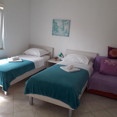 Apartmani Lena Sibenik Ngoại thất bức ảnh