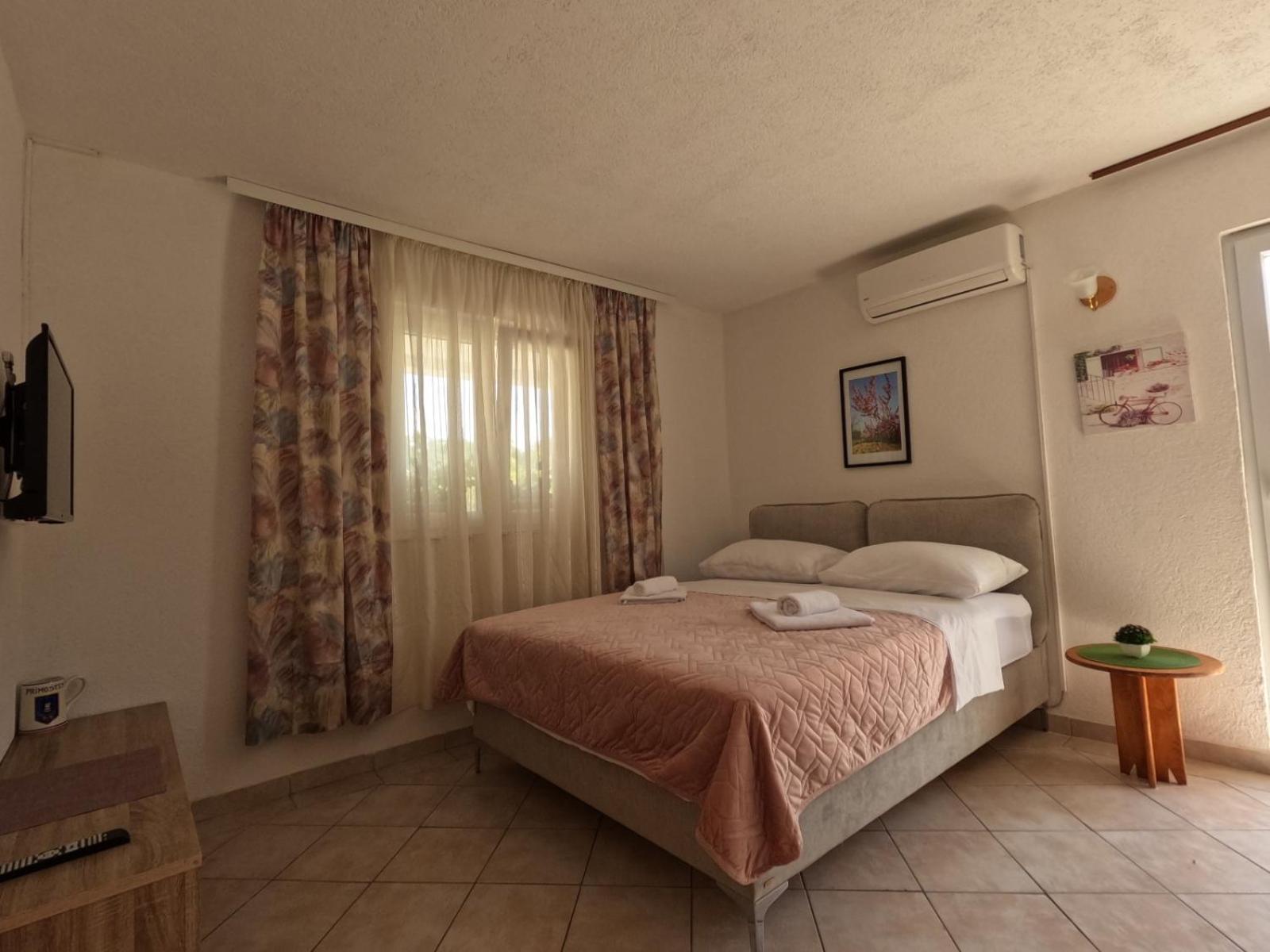 Apartmani Lena Sibenik Ngoại thất bức ảnh