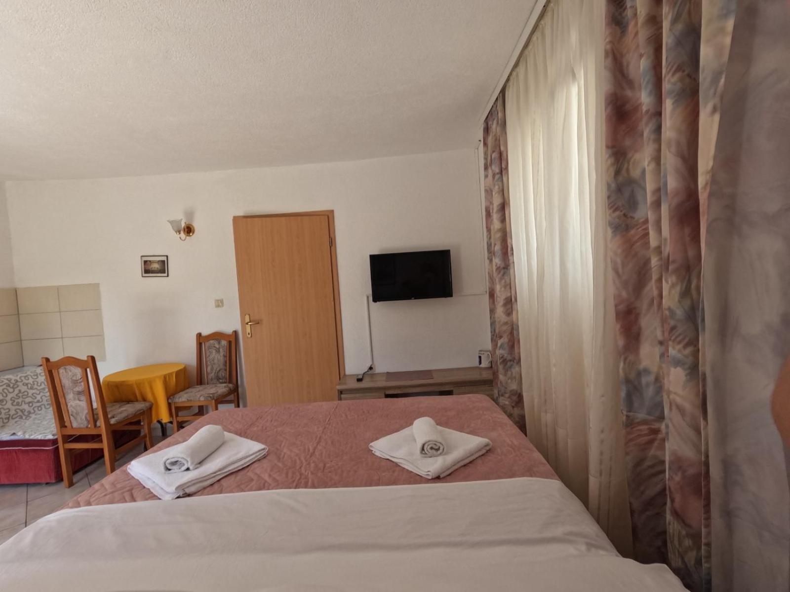 Apartmani Lena Sibenik Ngoại thất bức ảnh